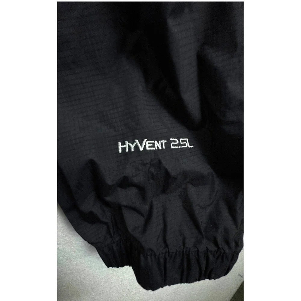 The North Face HyVent 2.5L Rain Jacket Mens Large Black Ripstop Hooded